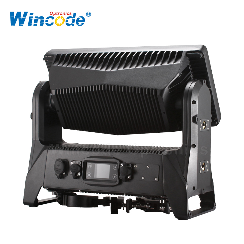 Светодиодный движущийся стробоскоп ThunderStrike IP65 | Водонепроницаемый светильник высокой яркости RGB + белый, 1500 Вт, готовый к использованию в поездках